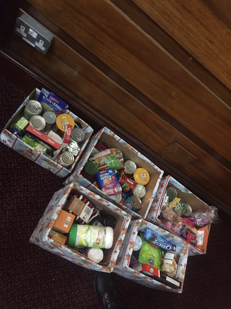 ChoirPadiham's tweet photo. When the community comes together and helps out someone or maybe a family finding this month difficult #beautiful #helpinghand #community #filltheboxes 🎄❣️ https://t.co/PYjU82eVKk