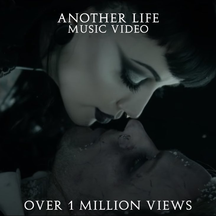 ChrisMotionless's tweet photo. 1M in 6 days. Unreal. THANK YOU!!! https://t.co/nc5eQFhQ8E