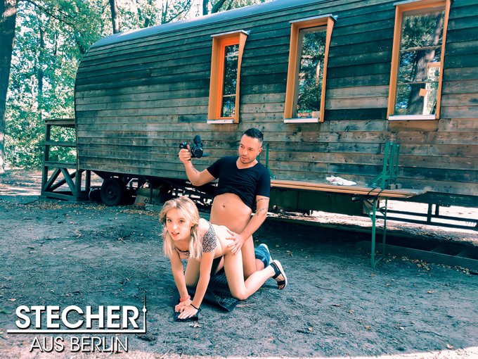 Du s&uuml;&szlig;es Ding 👧👧👧 @LilyRayOfficial! Das #Teenie #M&auml;del hab ich letztens auf @dates66_com🍑klargemacht<a class="tags" target="_blank" title="On Twitter" href="/?out=eyJ0eXAiOiJKV1QiLCJhbGciOiJIUzUxMiJ9.eyJpYXQiOjE3MjE3MjM1NTcsImlzcyI6InR3cG9ybnN0YXJzLmNvbSIsIm5iZiI6MTcyMTcyMzU1NywiZXhwIjoxNzUzMjU5NTU3LCJyZWRpcmVjdF91cmwiOiJodHRwczovL3R3aXR0ZXIuY29tL0xpbHlSYXlPZmZpY2lhbCJ9.YqMx6slGu8ISkRyIX-WaRcyfKNETcwu60XHbu3tzjlXH5mALC8jUfO7wtDs8EEqQIT0g3ojMczImcU5KnzBfvg">@LilyRayOfficial</a><a href="/tag/teenie"class="tags">#Teenie</a><a href="/tag/cute"class="tags"><span>#cute</span></a><a href="/tag/haha"class="tags"><span>#haha</span></a><a href="/tag/yummy"class="tags"><span>#yummy</span></a><a href="/tag/blonde"class="tags"><span>#blonde</span></a><a href="/tag/date"class="tags"><span>#date</span></a><a href="/tag/tuesdaytreat"class="tags"><span>#tuesdaytreat</span></a>