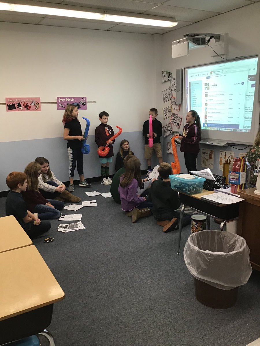 PasdJSCElem's tweet photo. Fourth grade students practicing for Christmas caroling! https://t.co/zSZqoQ3nSt