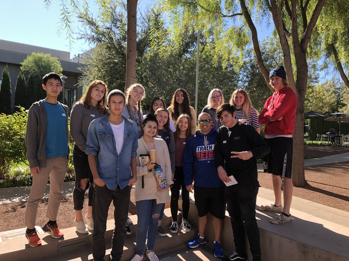 digital_ridge's tweet photo. Trip to the Museum today! #fieldtrip https://t.co/C3kmxcH5H4