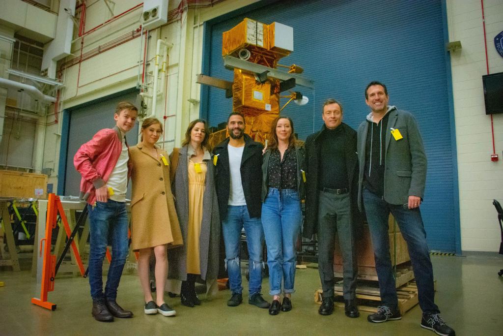 NASAGoddard's tweet photo. "Lost In Space," found at Goddard! Thank you, @lostinspacetv for visiting yesterday. Robots are near and dear to us, too, so we hope you enjoyed a peek at our satellite servicing robots in the @NASA_SatServ center and our spacecraft testing facility. https://t.co/eHDmIw5Hmq