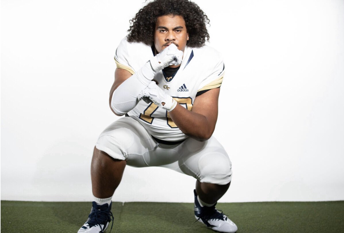 PTV_70's tweet photo. Always a Blessing when the @GeorgiaTechFB Family comes by‼️🤩  #AG2G🙏🏾 #404theCULTURE🐝 #GOLDBLOODED20 #Family🇹🇴 #4Gma💗🕊 https://t.co/BRGNZ1Tk5Z