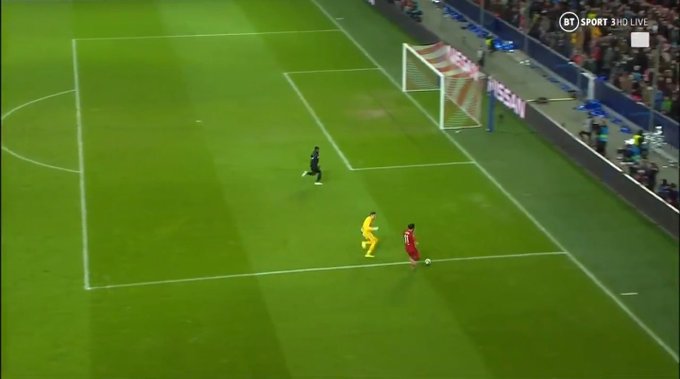 ELc6TS6XsAgY8cz?format=jpg&name=small