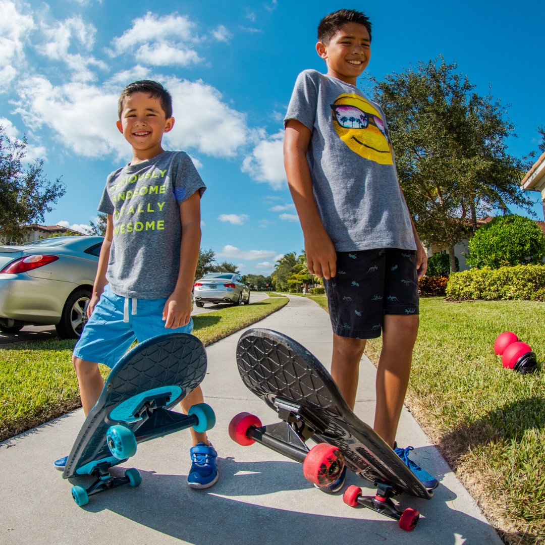 MORFboard's tweet image. Deck the halls with decks for all🤘Enjoy FREE SHIPPING on all MorfBoards and Xtensions through the holiday season🎁 morfboard.com/collections/th…
.
#GiftsForKids #MorfBoard #Skateboarding #KidsSports #HolidayIdeas #ActiveKids