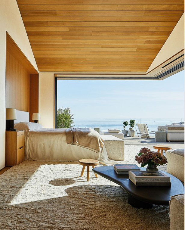 getlooksyapp's tweet photo. Room with a VIEW. #bedroomgoals #homelove #architecture 
📷:  @WAbranowicz https://t.co/BD4cmqDjDf