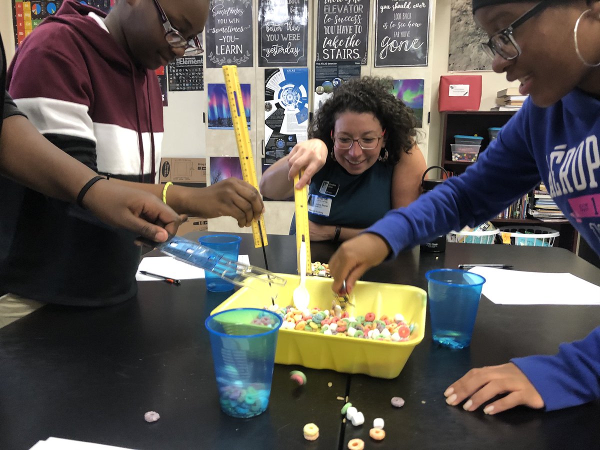difyesci's tweet photo. Scientists from @KawaharaLab visited Ss on 11/22 as part of the SEFS pilot program with @UFEarthSystems what an amazing opportunity to connect with a #realflscientist in person! @MarionCountyK12 @HorizonAcadFL @BenWhitehouse98 @theREALDonMaier https://t.co/Y9BHtJx5J6