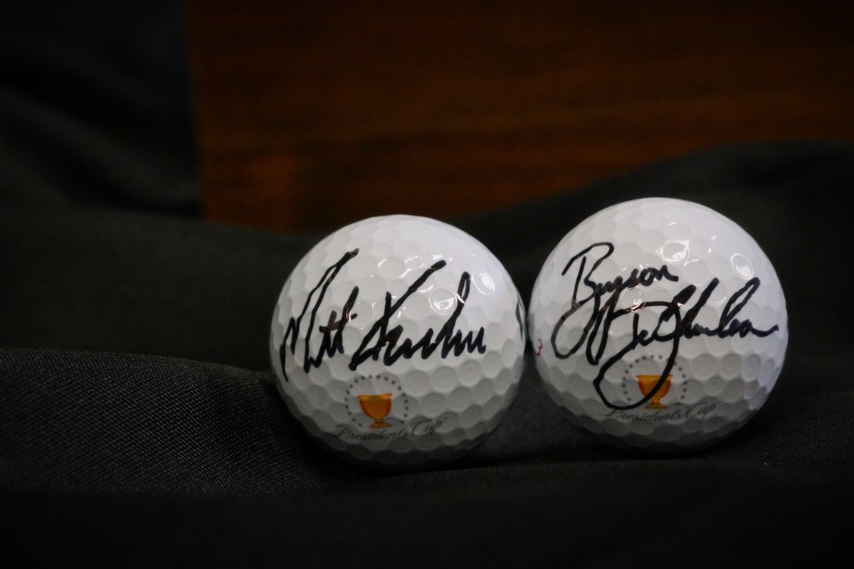 bridgestonegolf's tweet photo. 🇺🇸🏆 Presidents Cup Giveaway🏆🇺🇸 
 
(1) winner will be chosen to win this prize package (Featuring a signed Tiger Woods photo) 
(10) winners will be chosen to win signed Bryson and Kuch Prez Cup ball

To enter:
RETWEET &amp; FOLLOW @bridgestonegolf 

Good luck! #1BallFittetInGolf https://t.co/T7ExEaBsLN