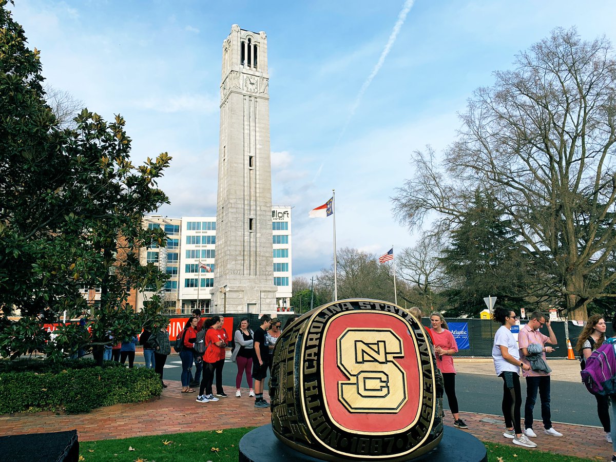 NCStateAlumni's tweet photo. .@NCStateSAA’s Fellowship of the Ring is underway! 🐺💍 Students leave their #NCStateRing overnight in the Belltower and receive it tomorrow during the Ring Ceremony. https://t.co/QuGdZlPJvn