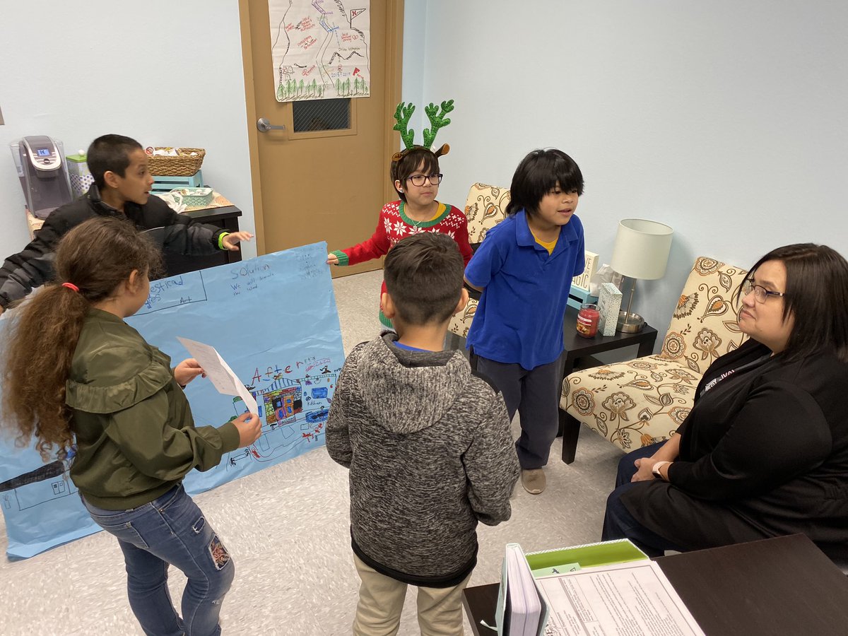 SouthwickAndrew's tweet photo. Winston FLL TEAM  43406 W Power presents their project to Principal Sanchez #winstones #omgrobots #eisdofsa https://t.co/NmbaeGNOSR