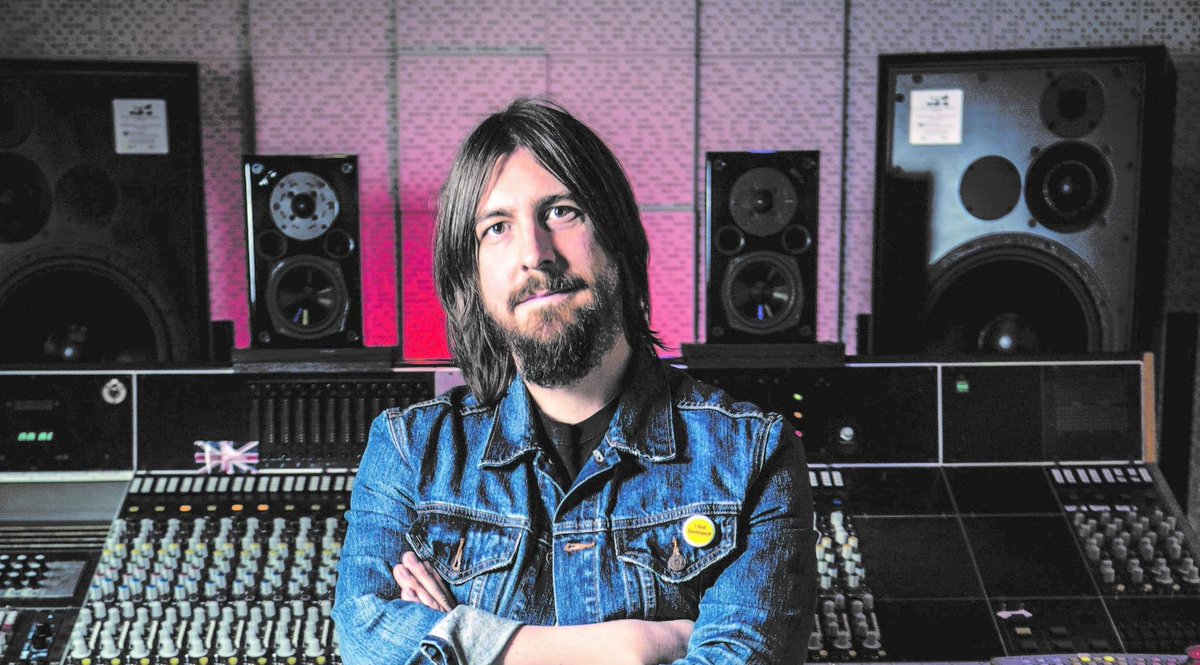 r3vl_xyz's tweet photo. We already know @davecobb7 for his collaborations with @ChrisStapleton and @JasonIsbell He is also the producer of βRemember us this wayβ by @ladygaga ! What an amazing body of work π₯ #reveelthecreators #behindtherecord #whoistheartist #music #getcredited #producer https://t.co/sMvkt5crXS