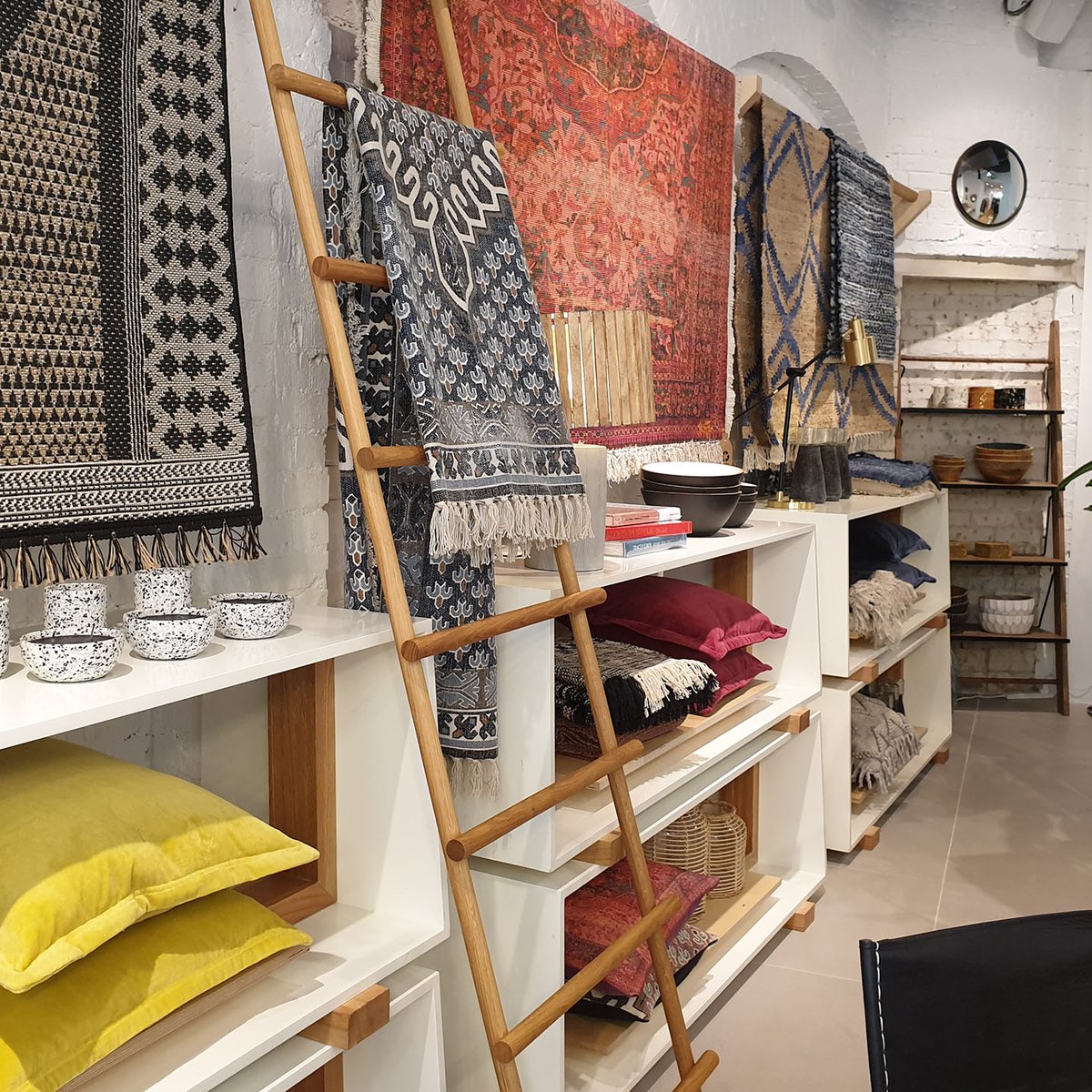 ISinstore tweet media
