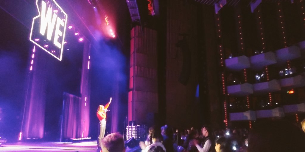 L'artiste <a href="/OliviaLunny/">Olivia Lunny</a> enflamme la scène de la Journée UNIS Ottawa 🎉
#JournéeUNIS #WEDay <a href="/WEMovement/">WE</a>