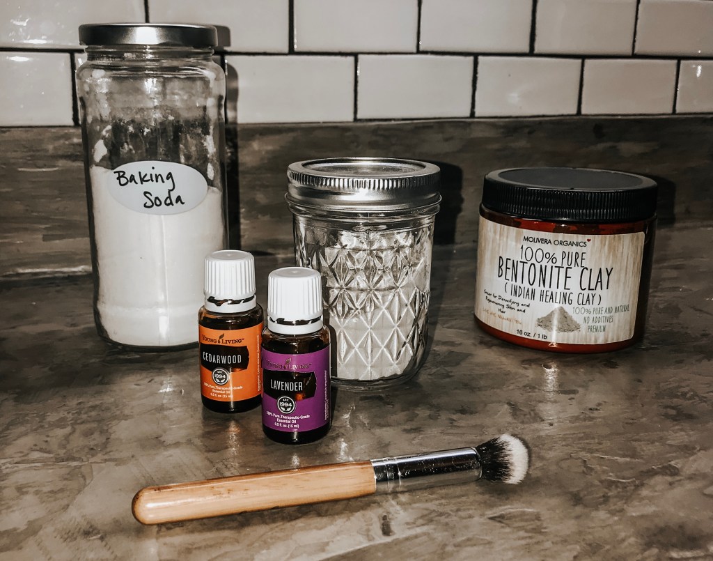 shannonmkill's tweet photo. Good for You Dry Shampoo: Why You Should Start Making Your Own https://t.co/pCdJ9CRU4s https://t.co/t592gkN1mN