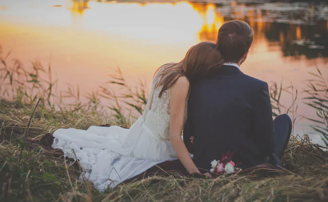 ndtv's tweet photo. "Not our culture": Madhya Pradesh Minister backs ban on pre-wedding shoot https://t.co/luRxxW8isK https://t.co/0Dxg5kal8Y