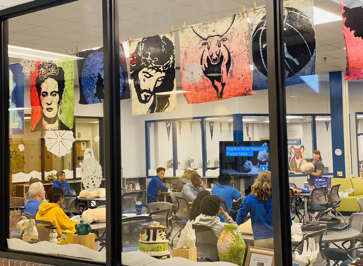 BISculpture's tweet photo. If you’re in the neighborhood, come see the Sculpture Exhibition in the media center. https://t.co/Djl8UG1f8g