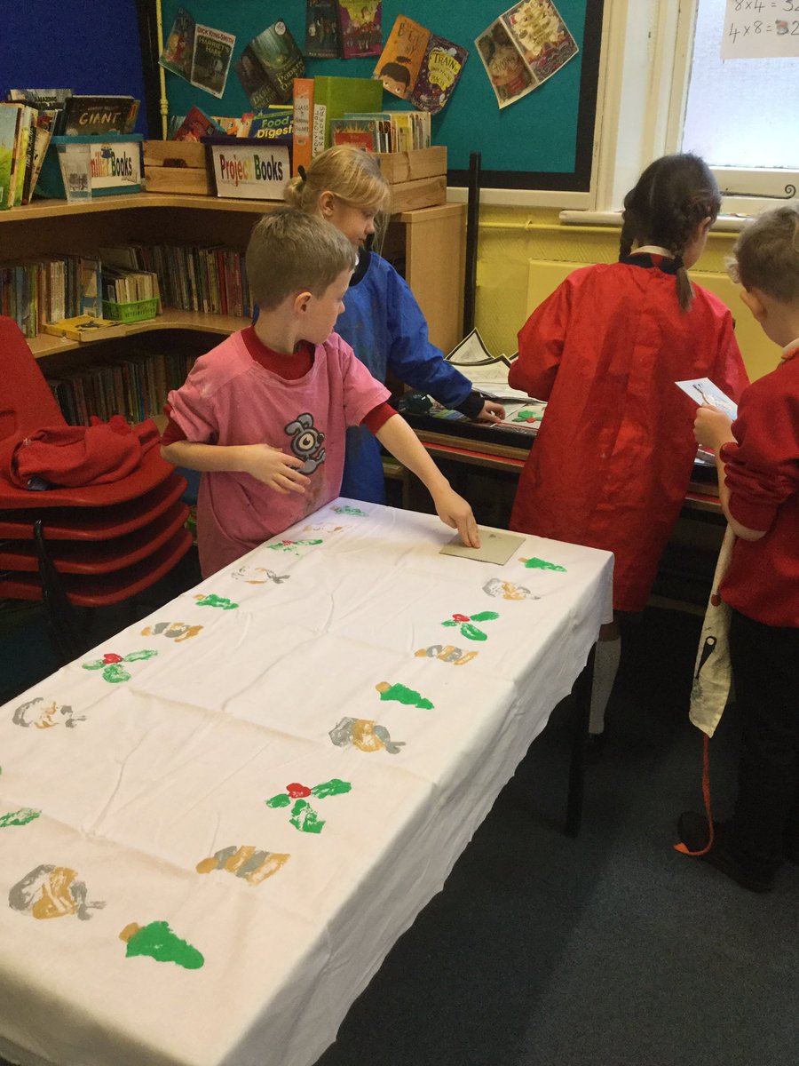 ssj_school's tweet image. Printing our table cloths ready for our tea party on Thursday. #repeatedpattern