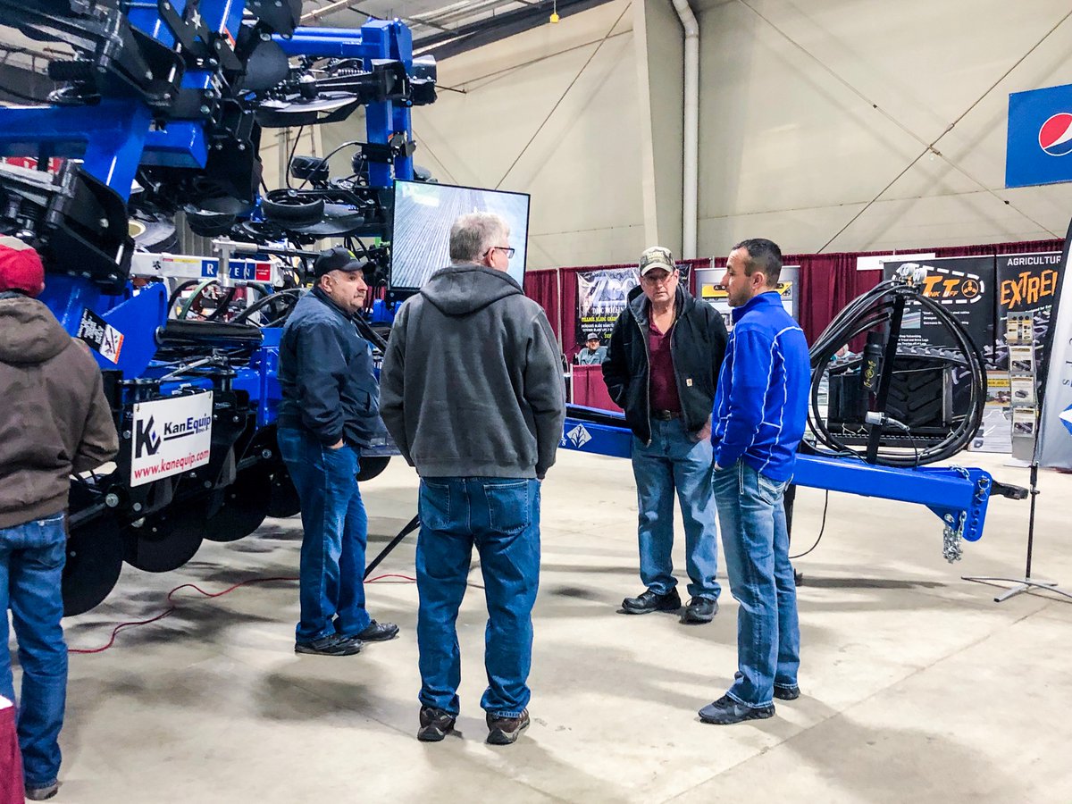 dalton_ag's tweet photo. First day of the @NEPowerFarmShow Come check out our NEW High Speed Toolbar with the Yetter 10K Magnum 
#Yetter #DaltonAg https://t.co/sr1xidB6jk