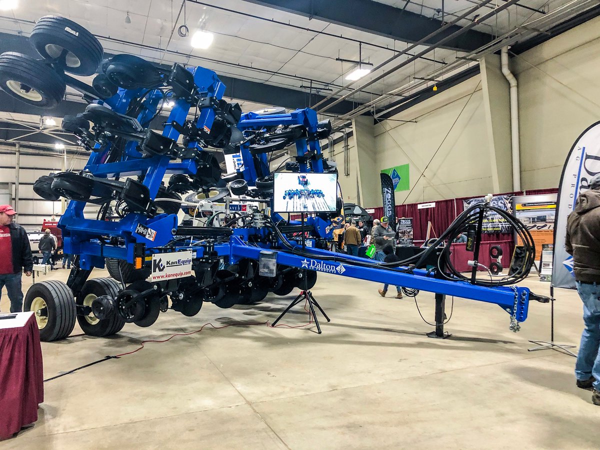 dalton_ag's tweet photo. First day of the @NEPowerFarmShow Come check out our NEW High Speed Toolbar with the Yetter 10K Magnum 
#Yetter #DaltonAg https://t.co/sr1xidB6jk