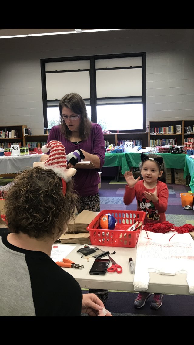 Santa Shop at Truman is fun for all! ⁦<a href="/officialSPS/">Springfield Public Schools</a>⁩