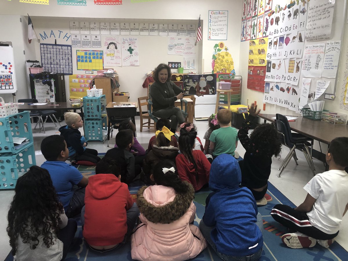 It was such a joy reading to Mrs. Bennet’s Kindergarten class, The Knights Before  Christmas! #seguinreads  #teamseguin
