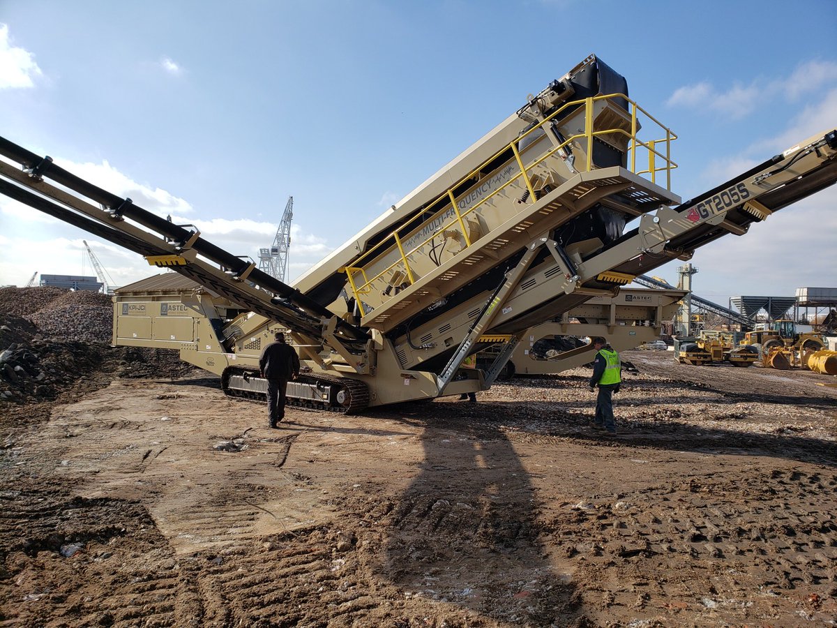 HoffmanEquip's tweet photo. Another day of crushing and screening in New York. Thanks Jim for the awesome pics!
Hoffman has your back with all your crushing and screening needs. Call us to see how we can help with your projects.📞732-752-3600
#crushingandscreening #equipment #rental #parts #service #kpijci https://t.co/WjMWExTq1t