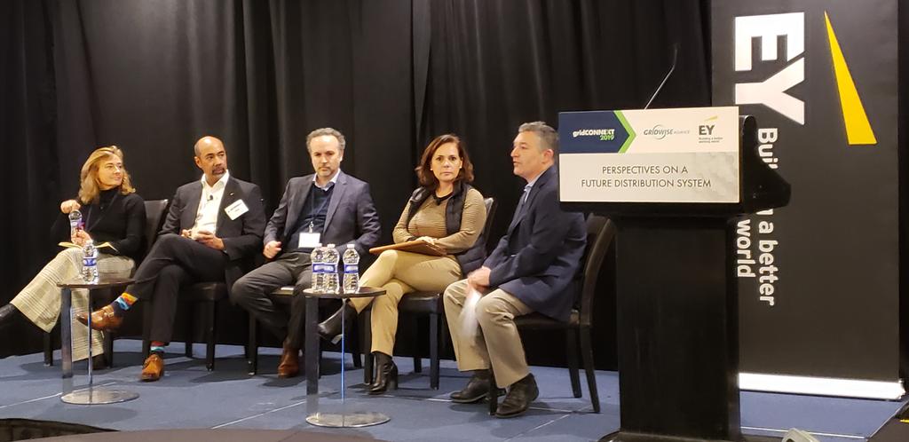 hartnettbrad's tweet photo. #gridCONNEXT future #utility panel discussion with @Exelon @EversourceCorp @SDGE @Edison_Electric moderated by @EY_PowerUtility https://t.co/yTkR4t9rt4