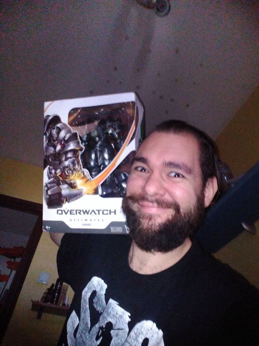 KamyValentine's tweet photo. Voy a subirlo a todas putas partes pero es que merece demasiado la pena...habéis visto el pedazo de regalo que me ha hecho @Miawland1 ? Porque acabo de tener una erección. https://t.co/NSVdkckqaS