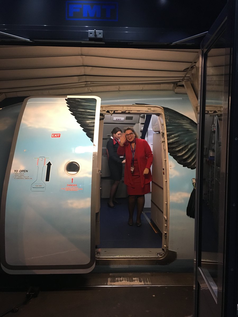 gudrun_lotze's tweet photo. During the inbound flight, I was lucky to fly with Magritte #SNmagritte and Tintin #SNRackham. The outbound flight was with Aerosmurf #SNSmurfs. @FlyingBrussels #BrusselsAirlines 3/6 #Belgianicons in one trip. Lucky. Thank you @FlyingBrussels https://t.co/iNvWRTQnir