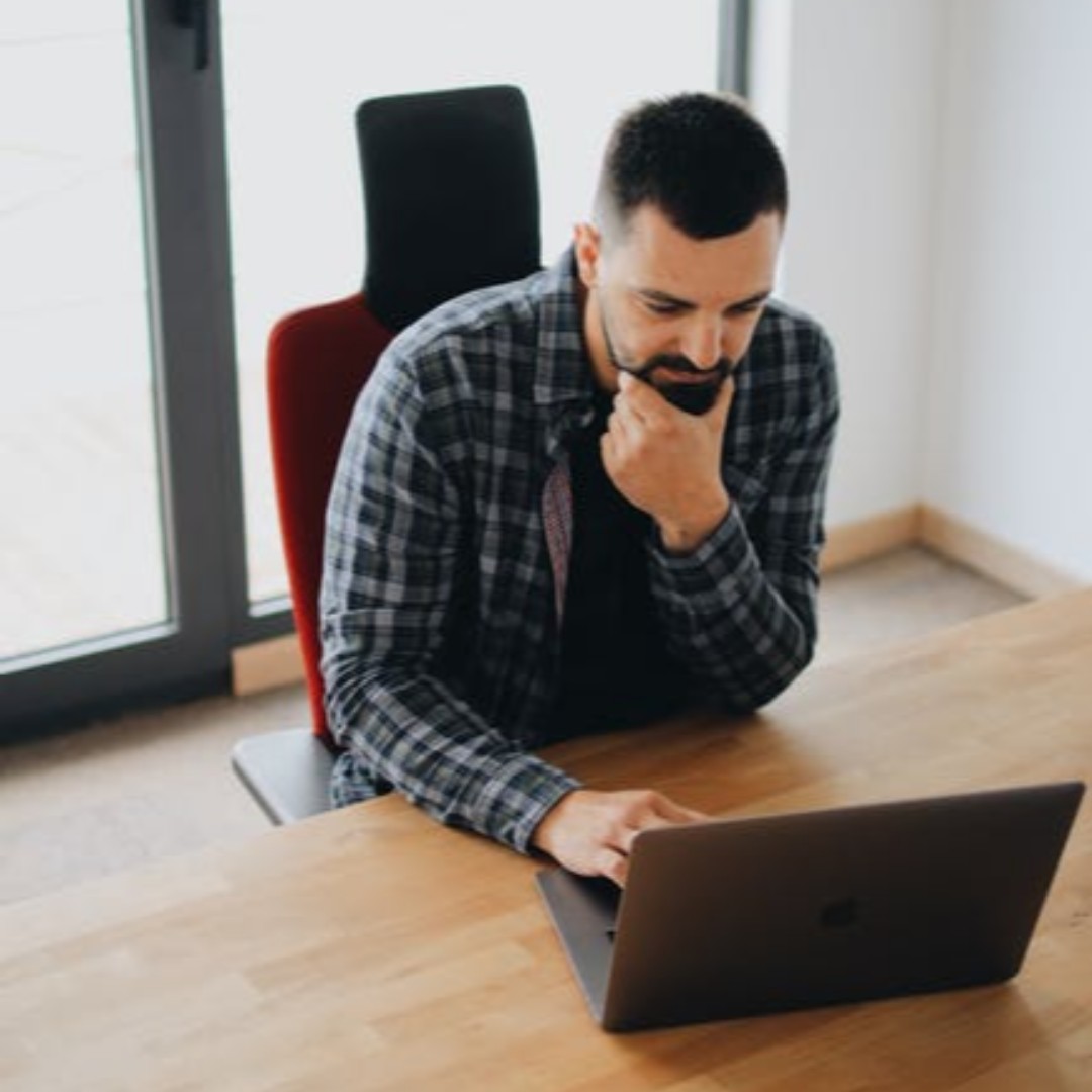 Slow running computers and unreliable machines kill productivity and cost businesses money.

Upgrading to a  Solid State Hard drive is a cheap and easy way to make your computer run faster.

Call us on 01603 904101 to see how we can make your life easier.