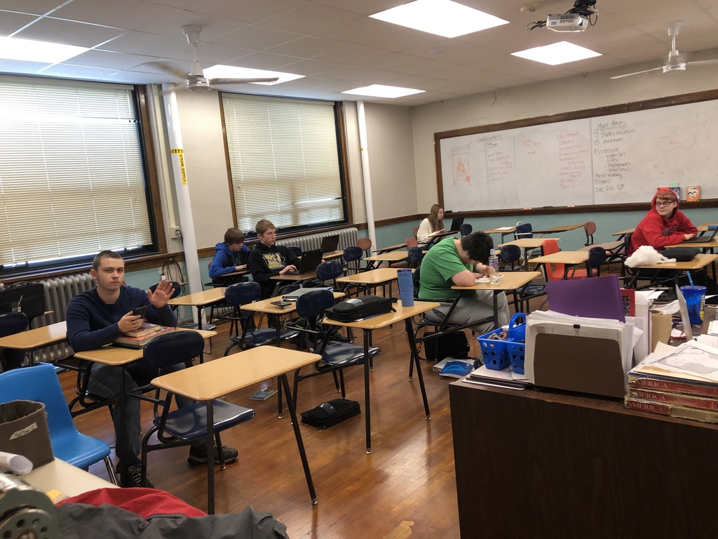 Hellberg’s Tribe researching spooky haunted places in the world. Those that are done are decorating our spooky Christmas door :)