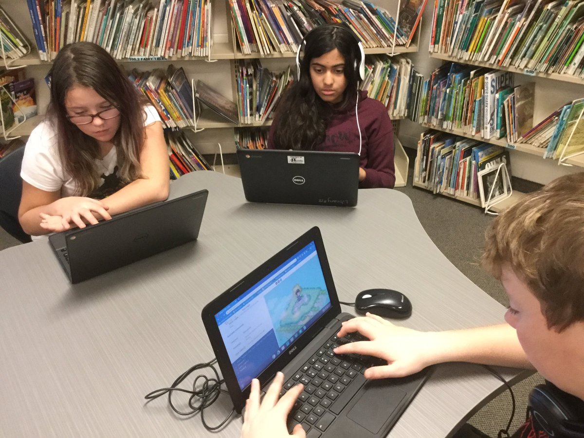 waltonsclass's tweet photo. Today we had the privilege of @LevelUpGuelph joining us to explore #HourOfCode with a session https://t.co/1LWqoMAQAD @SuccessUgdsb @WestwoodUGDSB @ugdsb In the gr6 Think Tank #ssthink #failingforward to learn is true learning. Thanks to @LevelUpGuelph https://t.co/vdC3joMFX7