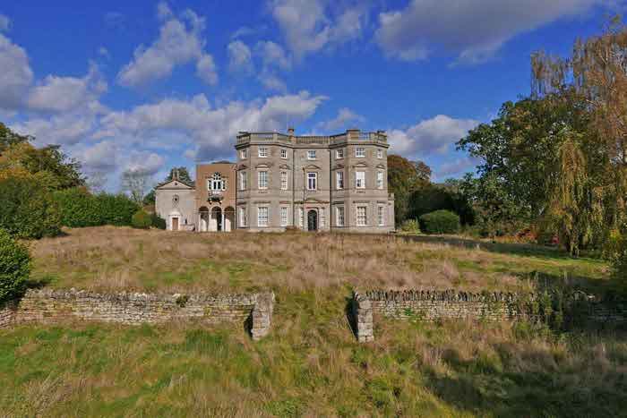 Introducing Bourton Hall to the <a href="/CHWeddings/">Country House Weddings</a> portfolio: bit.ly/344xLVT RT <a href="/BrideCotswold/">Cotswold Bride</a>