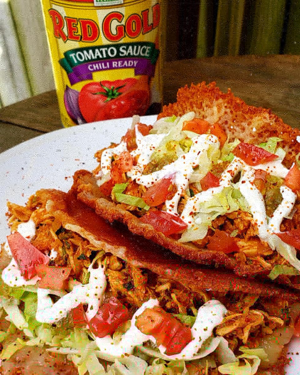 Who said <a href="/redgoldtomatoes/">Red Gold Family</a>,  Red Gold's Chili Ready Sauce is just for Chili... Check out this delicious Queso Quesadilla Fried Cheese Chicken Tacos... YUM!! 🍅💯🌮🌮 #instagood #instafood #homemade #delicious #tasty #chickentacos
#cheese #cheesy #yummy #foodpic #foodgasm