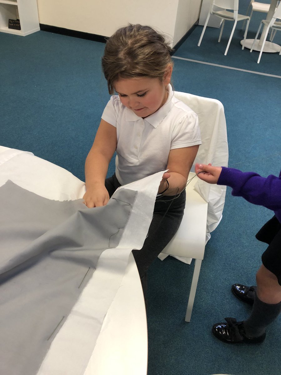 TurquoiseEPS's tweet photo. We’ve had the sewing needles out again as we work towards our final outcome! We have made lots of progress and can’t wait to share the different type of stitches we have been learning. @PrimaryElaine #textiles #art #thepatchworkpath #sewing https://t.co/zXWkZVgp9I