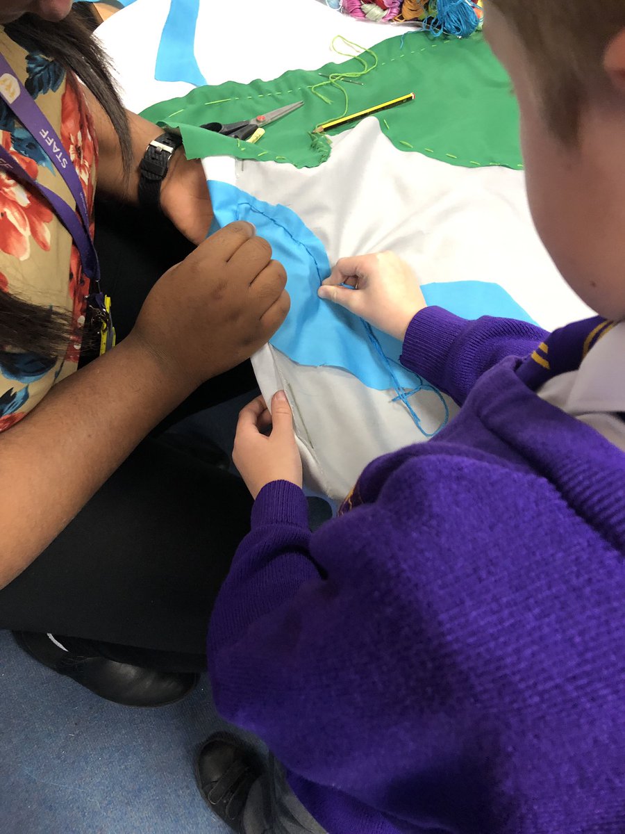 TurquoiseEPS's tweet photo. We’ve had the sewing needles out again as we work towards our final outcome! We have made lots of progress and can’t wait to share the different type of stitches we have been learning. @PrimaryElaine #textiles #art #thepatchworkpath #sewing https://t.co/zXWkZVgp9I