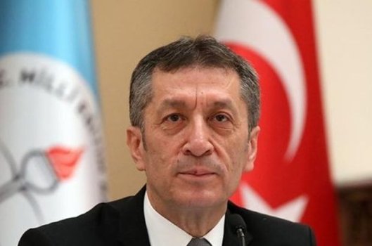 60 bin defa maşallah maşallah 
Rabbim özene bözene yaratmış ver artık şu 60 bin müjdesini #Meb60BinÖgrtAta
<a href="/ziyaselcuk/">Ziya Selçuk</a>