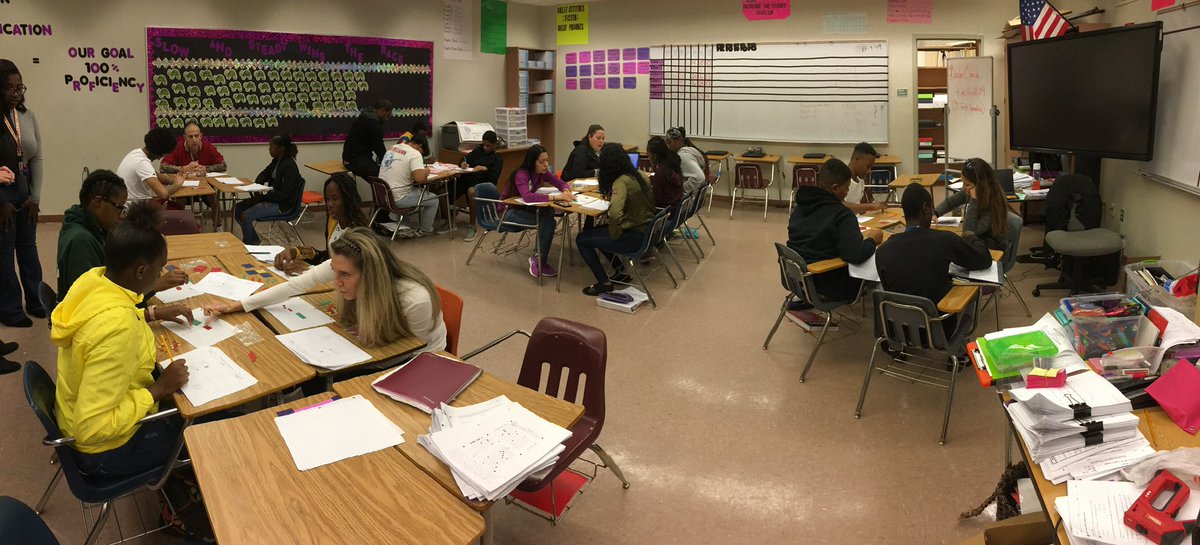 KnotePad1's tweet photo. Algebra tiles fun @browardschools @BrowardMath  @segarrac https://t.co/1CROdcciFx