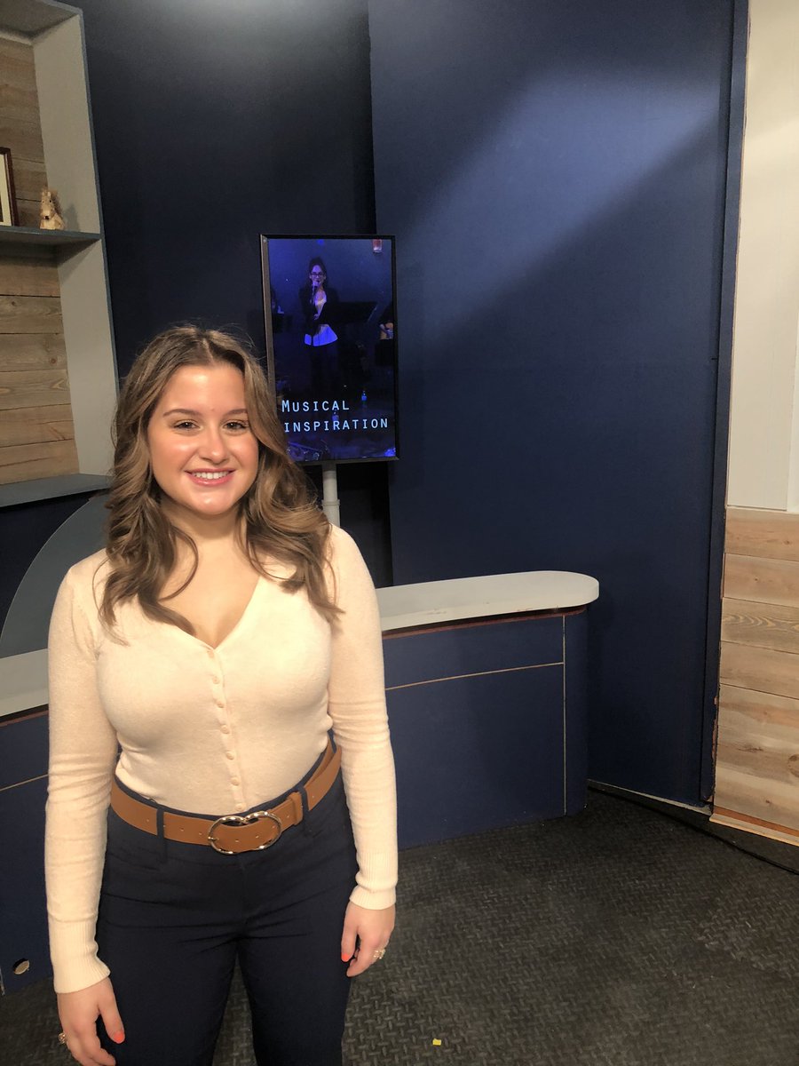 UI7Newsbreak's tweet photo. Jose Zepeda, Mariah Guzman, and Pari Apostolakos are ready to share their stories! We all love origami, dogs, and music! #ArtistNextDoor https://t.co/rTqHHUOuSV