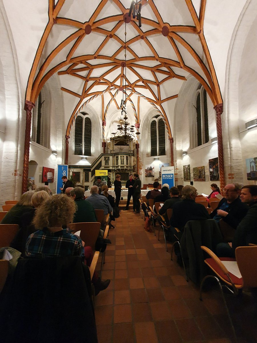 Es füllt sich - das heutige #forum von @rbbinforadio zum Thema "#fontane und was dann?"! Los geht es mit der Aufzeichnung um 18 Uhr. Ausstrahlung am 29.12. um 11.05 Uhr.