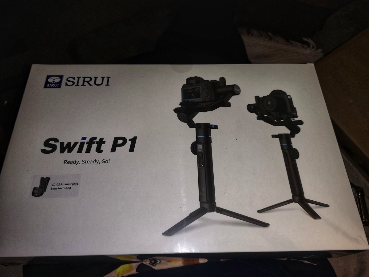 Well, this was a welcome surprise when i got home. The brand new @SIRUIImaging #SwiftP1 camera gimble. Was expecting delivery this quickly! Now you inbox and play. 😁😃