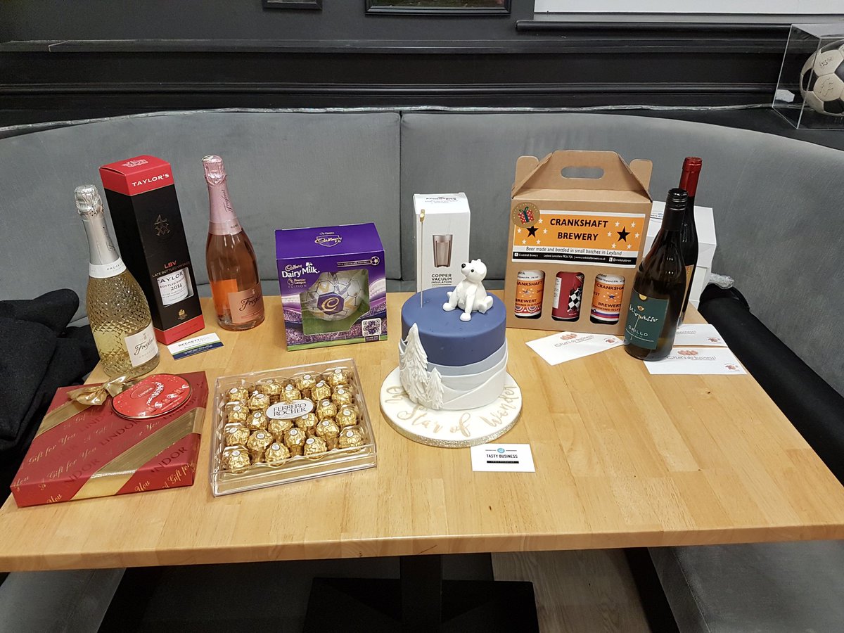 Getting ready for the Christmas Tweetup Link Up Drink Up with <a href="/BusinessGiftUK/">BusinessGiftUK.com</a> <a href="/atastybusiness/">Tasty Business</a> <a href="/mobileEsolution/">Michael J Lister</a> at <a href="/chorleyfc/">Chorley FC</a> raising funds for <a href="/ChorleyFCCF/">Chorley FC Community Foundation</a>