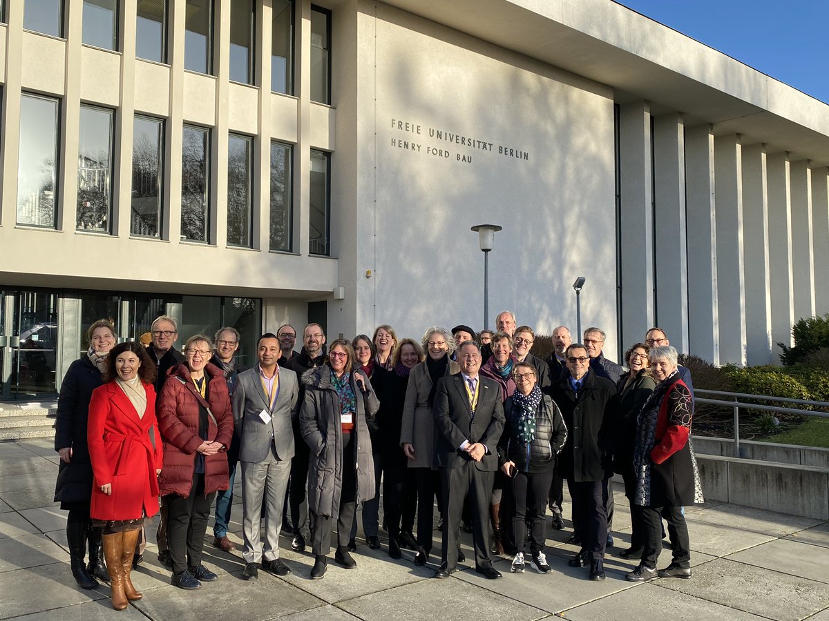 ExRUBKanzlerin's tweet photo. We started @FU_Berlin in the morning and closed the working sessions @ECDigitalFuture - I have taken many good ideas with me #EdExperts https://t.co/gbZZriwovS