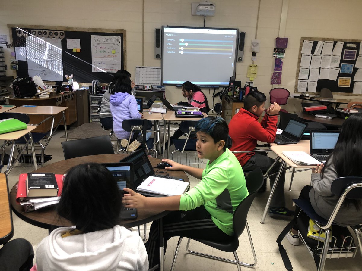Jugando Quizlet live para practicar palabras con acento escrito y sin acento escrito.  Estos son estudiantes competidores 😊 <a href="/D45Jefferson/">Jefferson Middle Sch</a>