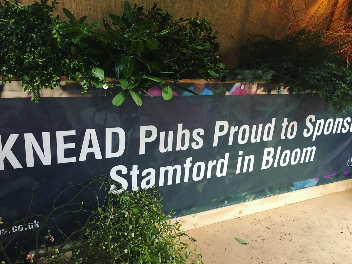 Garlands &amp; Wreaths! <a href="/StamfordInBloom/">Stamford in Bloom</a> are getting ready to sell foliage for SiB at #ShopStamford late night shopping on Thursday <a href="/CrownStamford/">The Crown Stamford</a>. Generous greenery from <a href="/burghleyhouse/">Burghley</a> &amp;  #TheGeorge. There will be skilled florists on hand to put your choices together.<a href="/rutland_radio/">Rutland Radio</a>