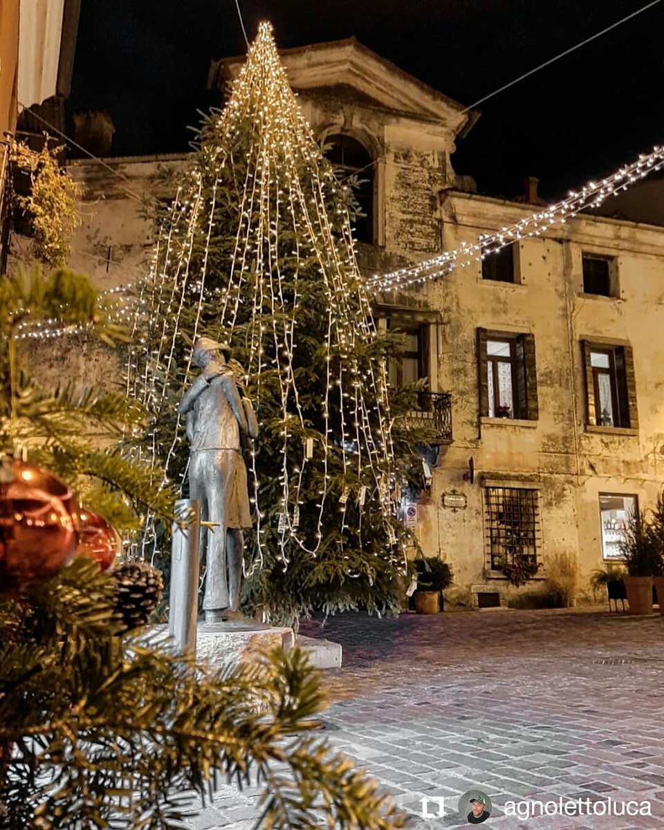 Visit_Bassano's tweet photo. Buona serata!! 😊🎄✨

#visitbassano #visitveneto #BassanodelGrappa #angarano #christmasinbassano #borgoangarano #xmasdecorations #xmastree #borghitalia #borghipiubelliditalia #borghiveneti #borghistorici #borghiitaliani #christmasiscoming #visititaly #bassano #veneto #italy https://t.co/jcLeTYCaNz