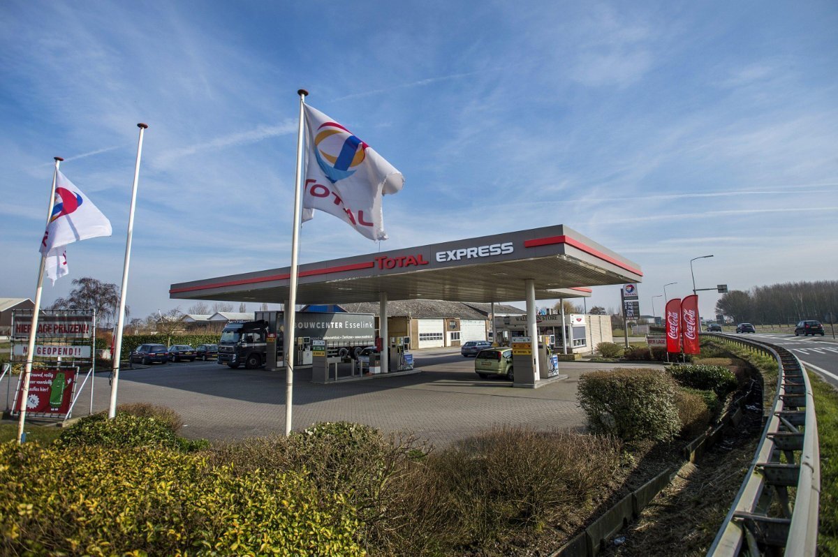 Total slaat grote slag met overname van 23 tankstations van Sakko | TankPro.nl #total #sakko #tankstation #overname <a href="/SakkoCommercial/">Sakko Commercial</a> @TOTALnl @Total  tankpro.nl/brandstof/2019…