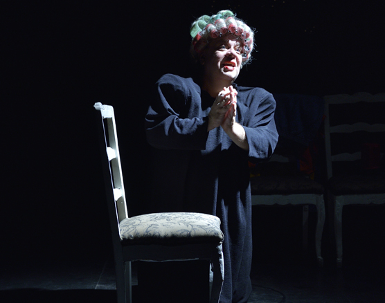 LasTablasStgo's tweet photo. Domingo 14 diciembre 21:30 horas
Cupo limitado de entradas a precio rebajado en portal https://t.co/bcIe5S675P
"Jodida pero soy tu madre"

Teatro Mori Parque Arauco.
https://t.co/M3yE6zBZv9 https://t.co/UOI6esymHs