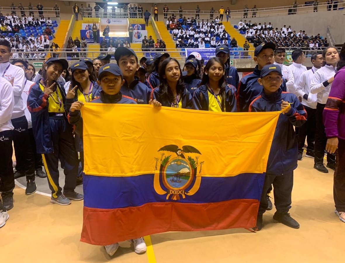 DeporteEc's tweet photo. En el coliseo Capac Ñan, se realizó la inauguración de los Juegos Binacionales Cajamarca 2019. @LitoCarriel, en representación de la Cartera de Estado, deseo éxitos a nuestros deportistas. 🇪🇨 🇵🇪 #ElDeporteNosUne https://t.co/xi89xWIeXp