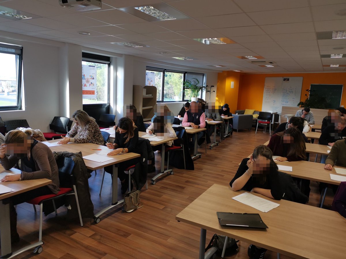 DelmoulyS's tweet photo. Démarrage avec @Poleemploi_oc #Beziers Capiscol, des recrutements pour les 30 postes de Gestionnaire en recouvrement des pensions alimentaires pour la @caf34_actus https://t.co/KQnYTMsRQ3